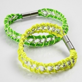 Set zelf maak  armbandje met gevlochten koord en jasseron neon groen