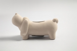 Spaarhond hoogte 6,5 cm. lengte 13,5 cm