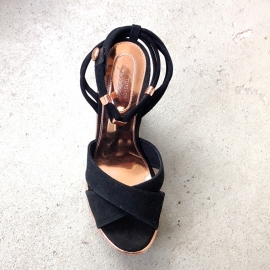 Wedge Heels by TOpshop Bronze/Black Size 40