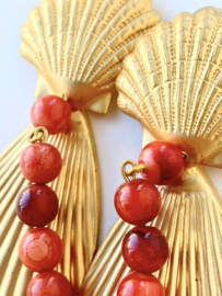 Gold Shell 80S Clip Earrings