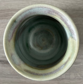 Geglazuurde vaas lichtblauw lila