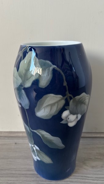 Royal Copenhagen vaas witte bessen decor