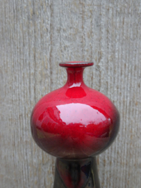 Studio keramiek vaas antraciet rood