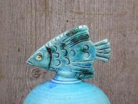 Handgedraaide dekselpot aquablauw met vis