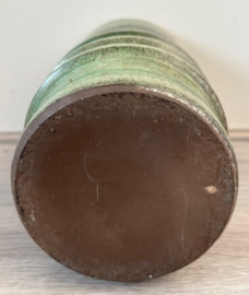 Geglazuurde vaas met ringen