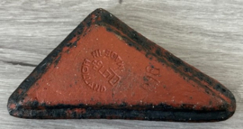 Pieter Groeneveldt driehoekig asbakje