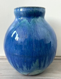 Geglazuurde vaas druipglazuur