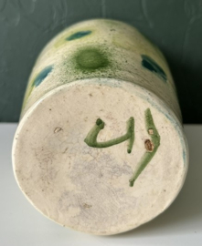 Geglazuurde vaas crème met stippen 
