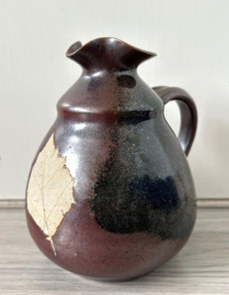 Steengoed kan met blad bruin antraciet