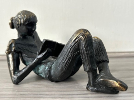 Gera Rubinstein sculptuur brons Boekenwurm