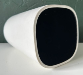 Fris Edam vaas wit-zwart no. 502