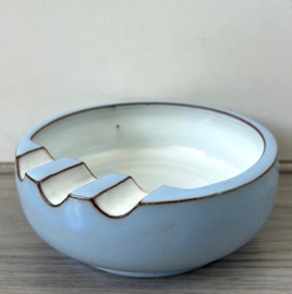 Zaalberg asbak lichtblauw wit