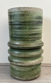 Geglazuurde vaas met ringen