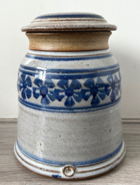 Grote steengoed dekselpot grijsblauw