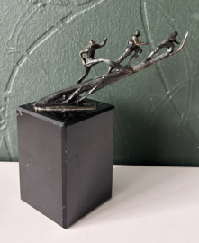 Corry Ammerlaan sculptuur In een stijgende lijn