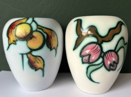 Flora plateel vaasje decor Paola