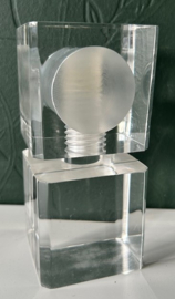 Notenkraker acrylaat