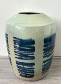 Tonvormige vaas lichtgroen blauw