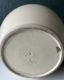 ADCO 1003 vaas crèmekleurig