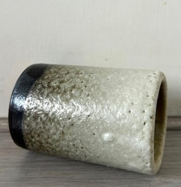 Pieter Groeneveldt kokervaasje 104-9