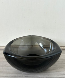 Nuutajärvi glazen asbak Bullseye