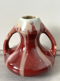 Faiencerie de Thulin vaasje rood roze