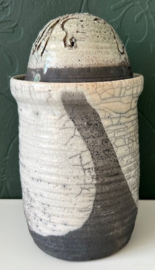 Kees Hoogendam raku dekselpot