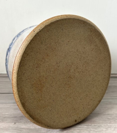 Grote steengoed dekselpot grijsblauw