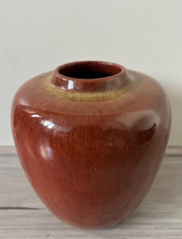 Pieter Groeneveldt vaas roodbruin
