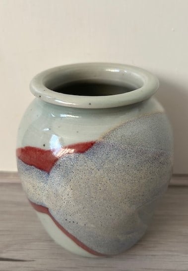 Leo Martens vaasje rood blauw