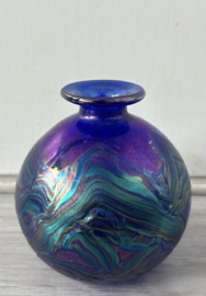Phoenician Glass vaasje iriserend glas