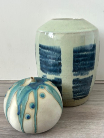 Tonvormige vaas lichtgroen blauw