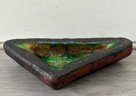 Pieter Groeneveldt driehoekig asbakje