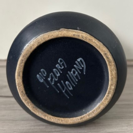 Flora plateel vaasje no. 910 decor Nora