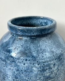 Tonvormige vaas blauw wit