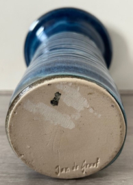 Jan de Graaf hoge vaas blauw