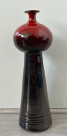 Studio keramiek vaas antraciet rood