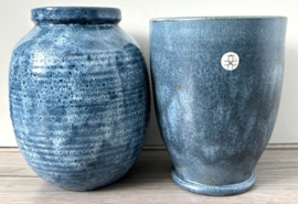 Tonvormige vaas blauw wit