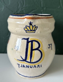 Goedewaagen kannetje huwelijk Juliana Bernhard 1937