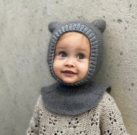 KFO - Baby Bear Balaclava (Engelstalig) - Knitting For Olive