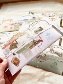 Surprise paper pack