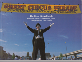 Great Circus Parade  Wisconsin  - Domique Jando
