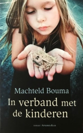 Bouma, Machteld  -  In verband met de kinderen