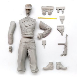 1/16  Figure German Tank Crewman