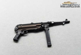 Metal MP 40 painted WW2 Wehrmacht scale 1:16