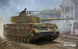 Trumpeter: German Pzkpfw IV Ausf.J Medium Tank in 1:16