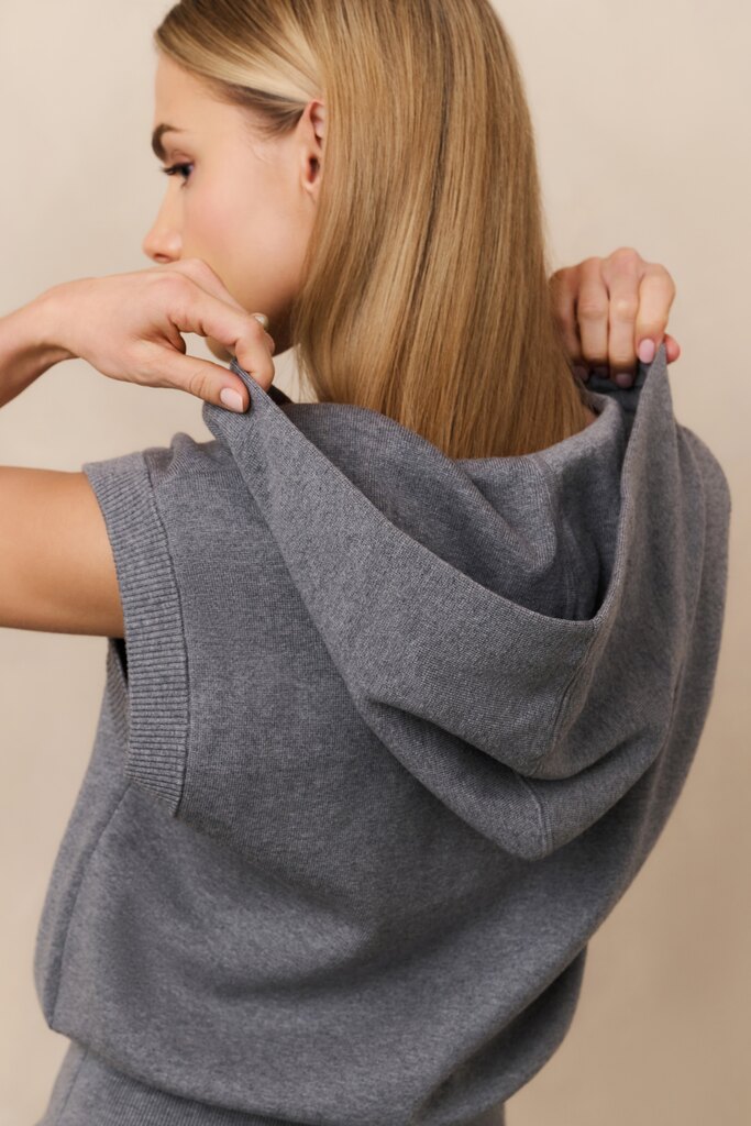 YAYA Mouwloos gebreide hoody met rits