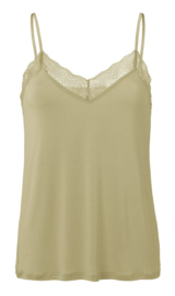 YAYA Strappy top met een V-hals en kanten details