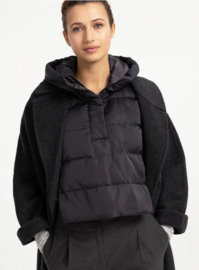 YAYA Nylon gevoerde binnen bodywarmer om als extra laag te dragen