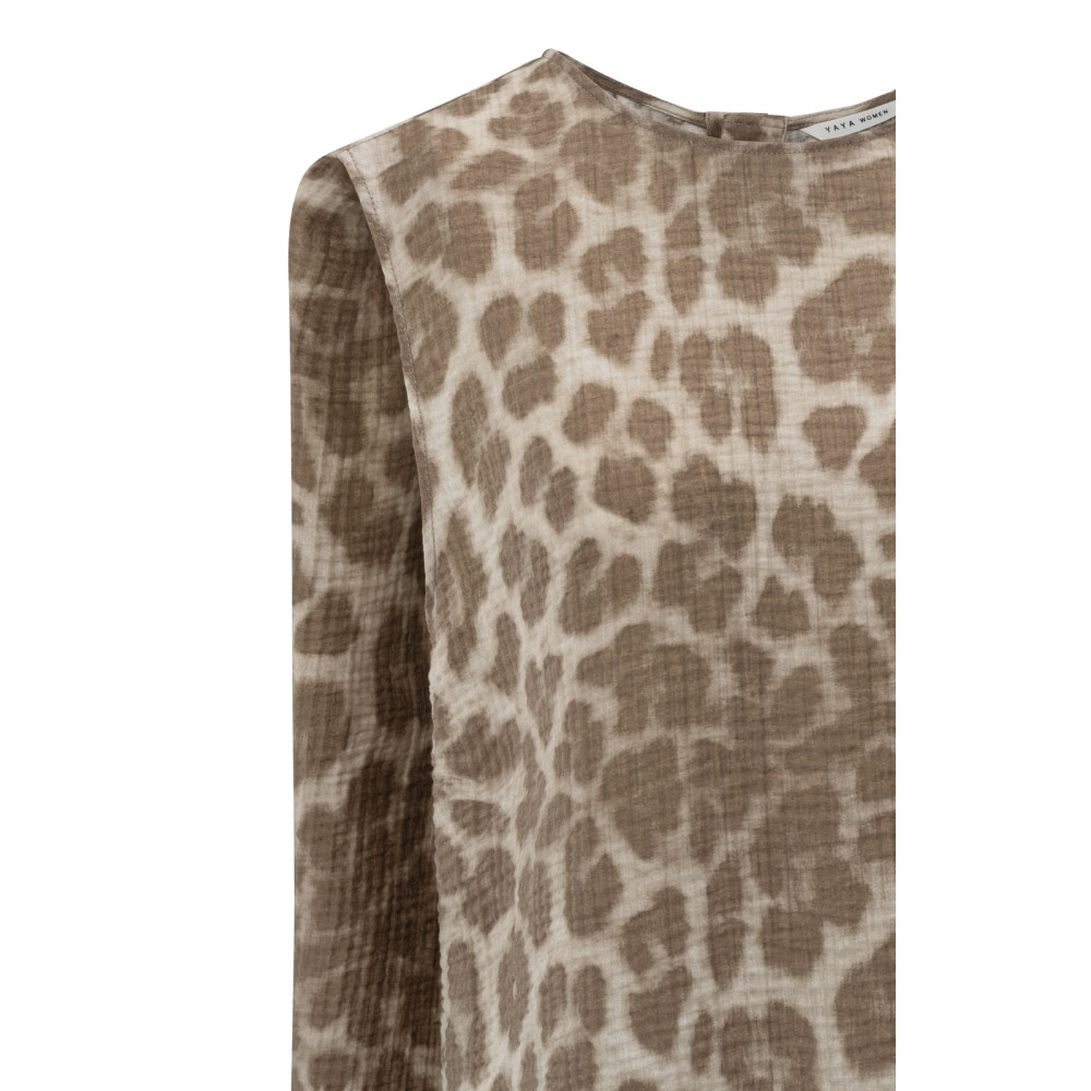 YAYA Leopard mouwloze top met knoopsluiting achter